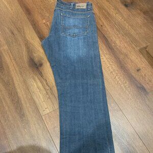 Wrangler Blue Jeans  34x32